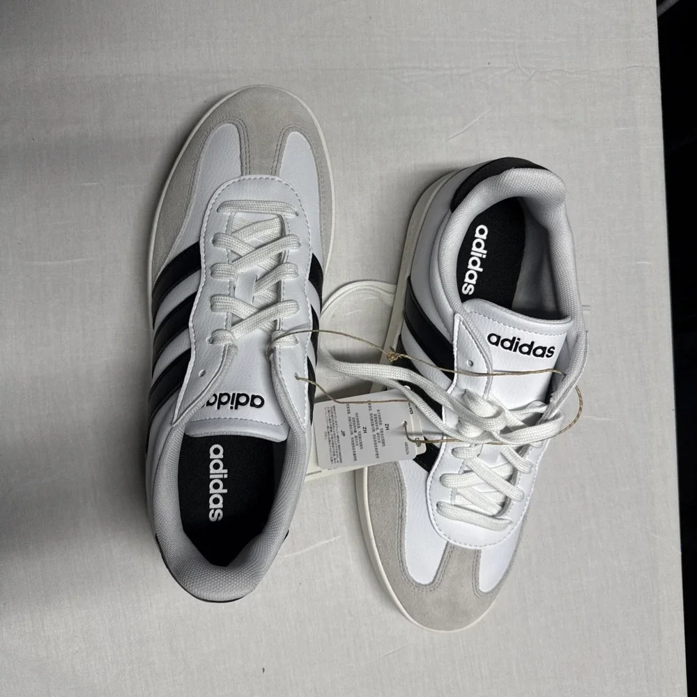 Adidas Barreda Men's Sneakers White Black Size 10 New In Box Casual Shoes